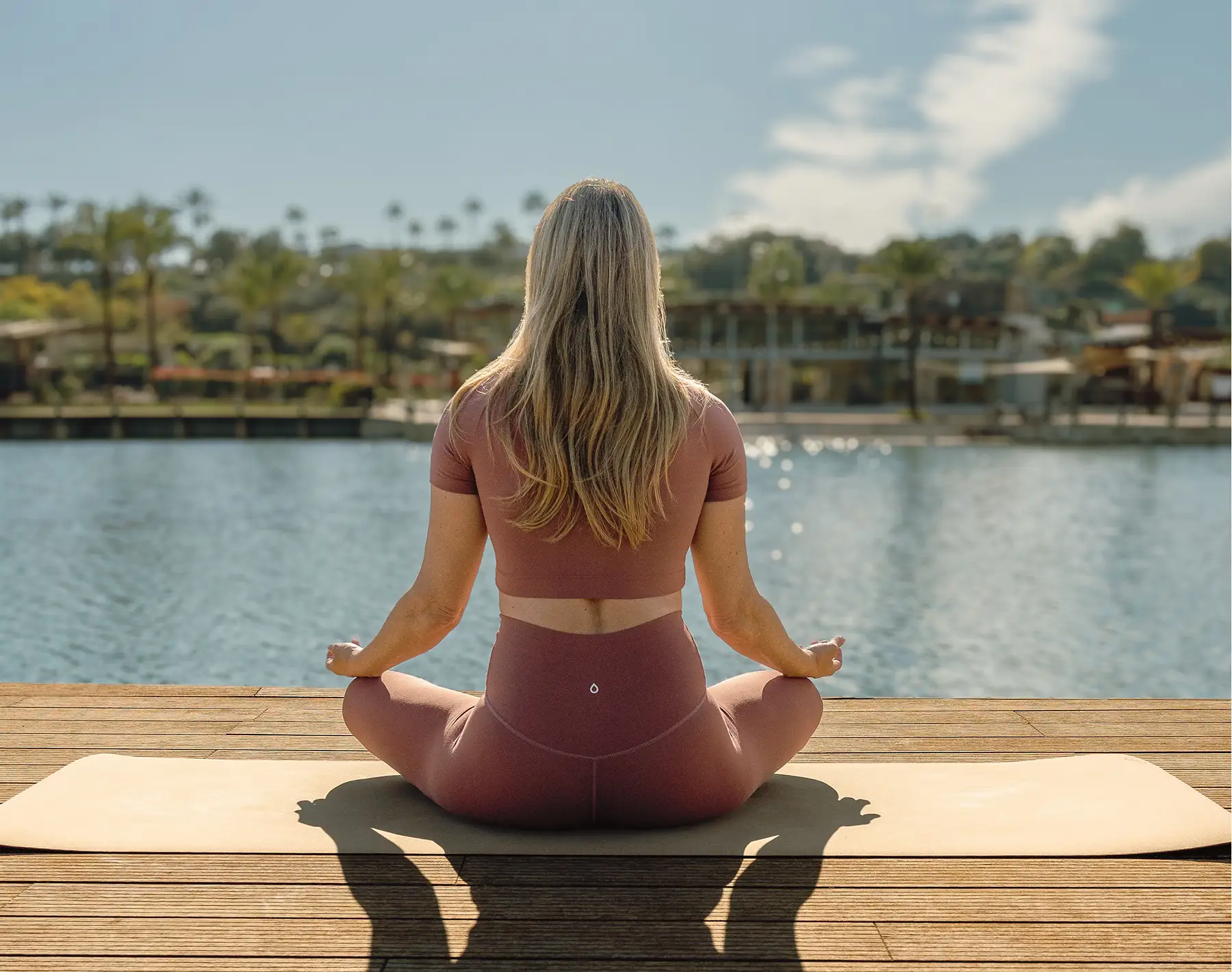 YOGA-HEALTHY-BREAKFAST-Foto